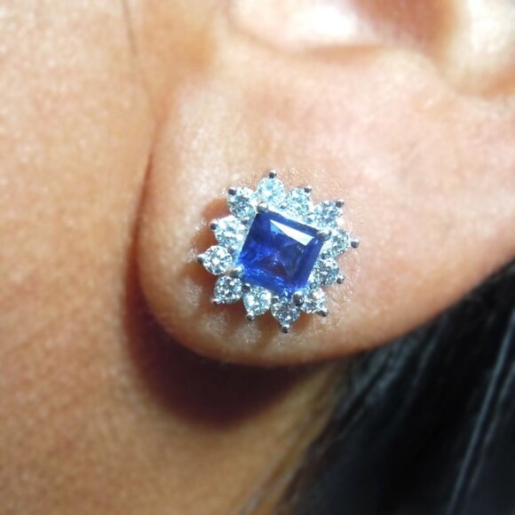 💞 Shiny Royal Blue Princess Cut Zircon Flower Square Stud Earrings, UNVN12453 - Picture 5 of 6